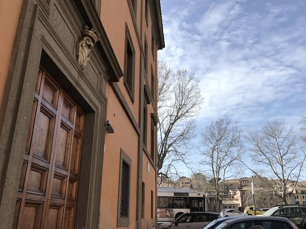 Maison Pellegrino Rome Bagian luar foto